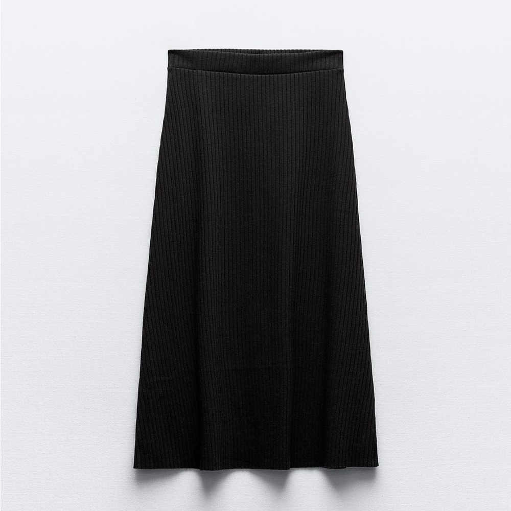 Zara Ribbed Flowy Skirt